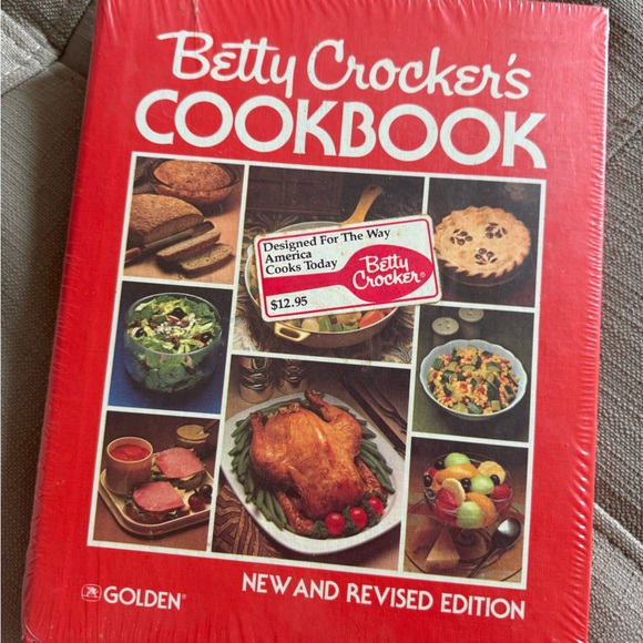Betty Crocker Vintage Cookbook with Red Cover - Picture 1 of 5